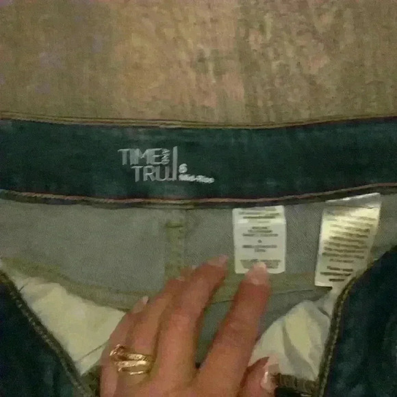 Time true NWT woman’s shorts - Picture 2 of 4